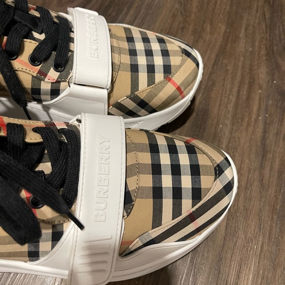 Men’s Burberry Sneakers - Picture 5 of 11